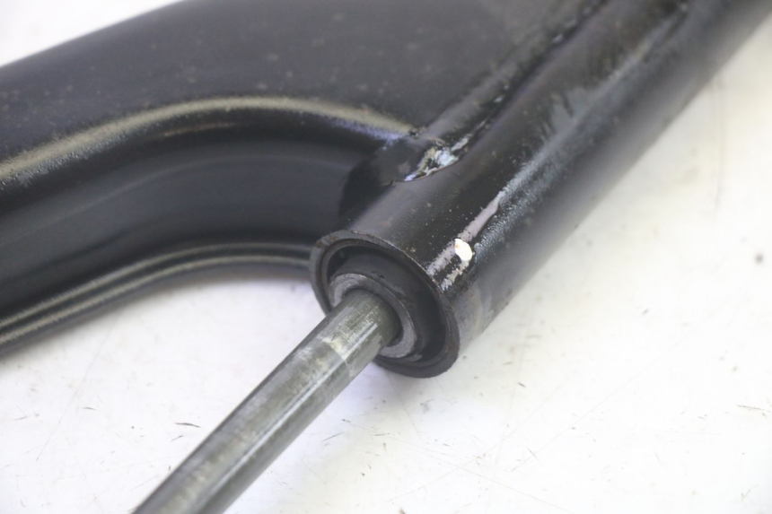 photo de SUPPORTO MOTORE YAMAHA XMAX X-MAX 125 (2006 - 2009) - Primo piano tecnico