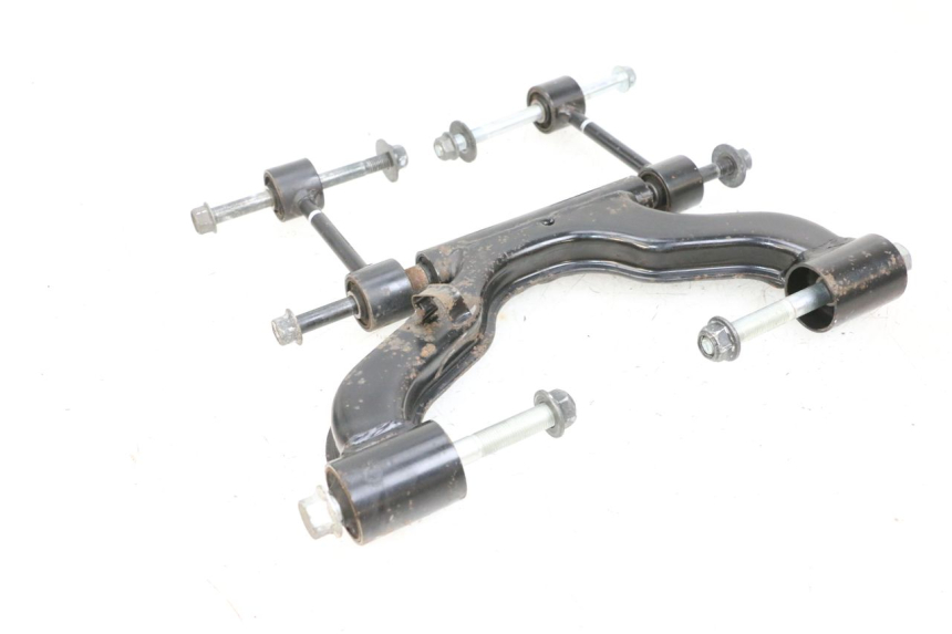 photo de SUPPORTO MOTORE YAMAHA X-MAX XMAX 125 (2010 - 2013) - Dettagli dei punti di fissaggio