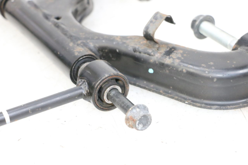 photo de SUPPORTO MOTORE YAMAHA X-MAX XMAX 125 (2010 - 2013) - Ricambio usato controllato