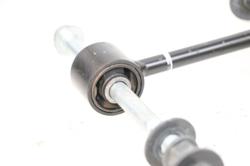 photo de SUPPORTO MOTORE YAMAHA X-MAX XMAX 125 (2010 - 2013) - Marcature e riferimenti originali