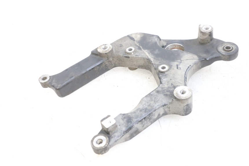 photo de SUPPORTO VASO SUZUKI BURGMAN 125 (2007 - 2014) - Altra angolazione