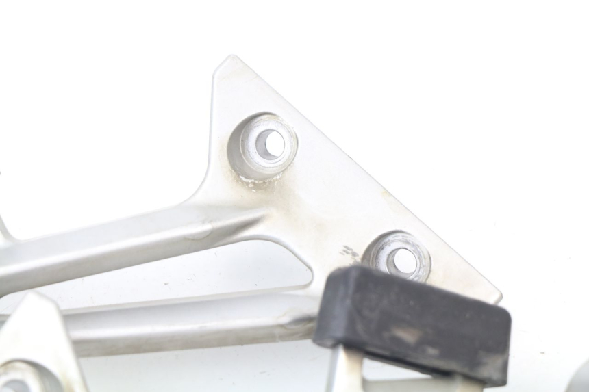 photo de SUPPORTO VASO YAMAHA FJR ABS 1300 (2006 - 2012) - Altra angolazione