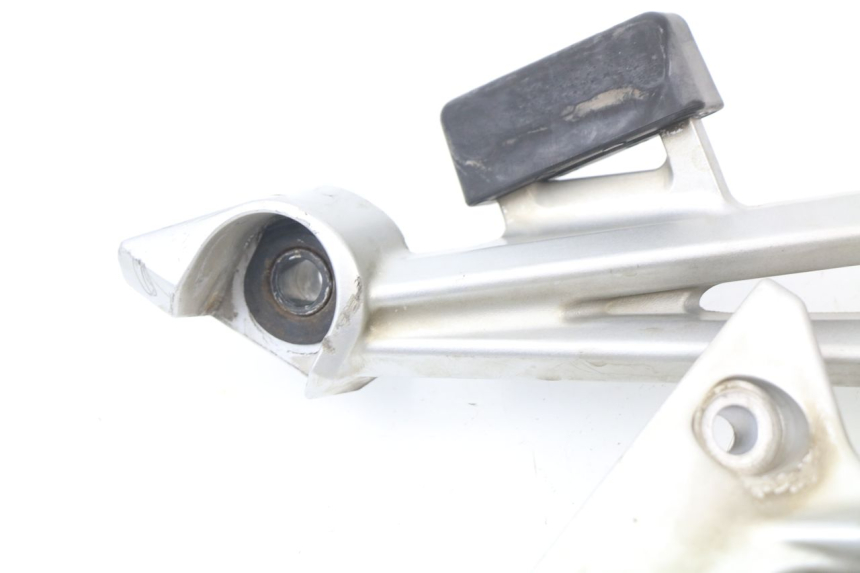 photo de SUPPORTO VASO YAMAHA FJR ABS 1300 (2006 - 2012) - Primo piano tecnico