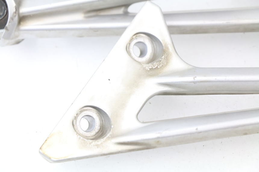 photo de SUPPORTO VASO YAMAHA FJR ABS 1300 (2006 - 2012) - Dettagli dei punti di fissaggio