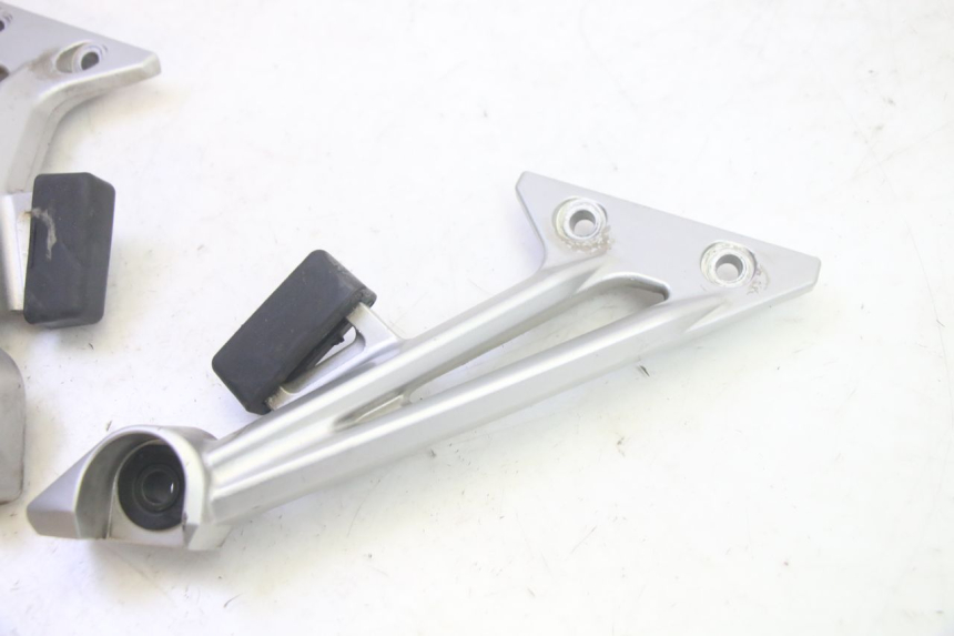 photo de SUPPORTO VASO YAMAHA FJR ABS 1300 (2006 - 2012) - Zoom sullo stato d'uso