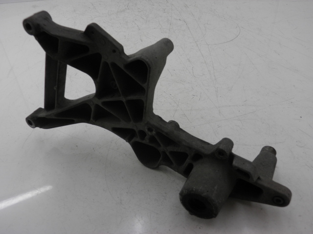 photo de SUPPORTO VASO HONDA FES PANTHEON 125 (2003 - 2007)