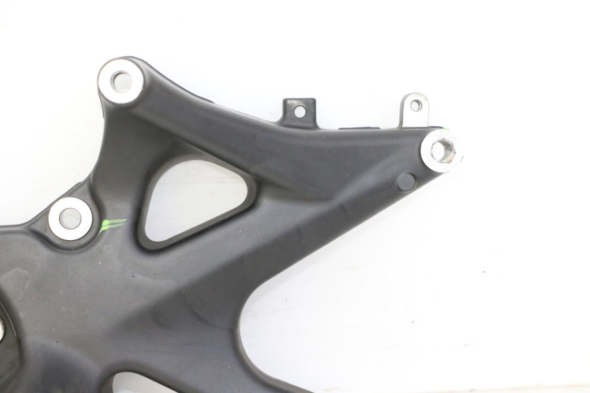 photo de SCARICO STAFFA YAMAHA XMAX X-MAX 125 (2021 - 2025)