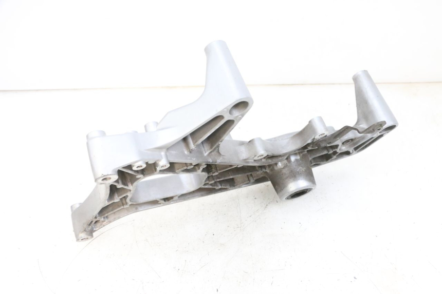 photo de SUPPORTO VASO YAMAHA XMAX X-MAX 125 (2006 - 2009) - Altra angolazione