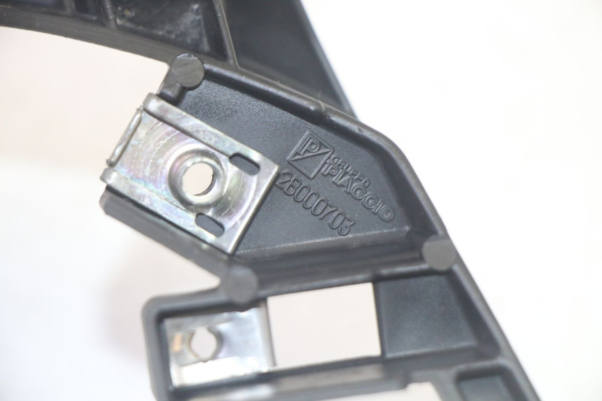 photo de SUPPORTO RADIATORE PIAGGIO MP3 HPE 350 (2018 - 2020) - Vista d'insieme del prodotto