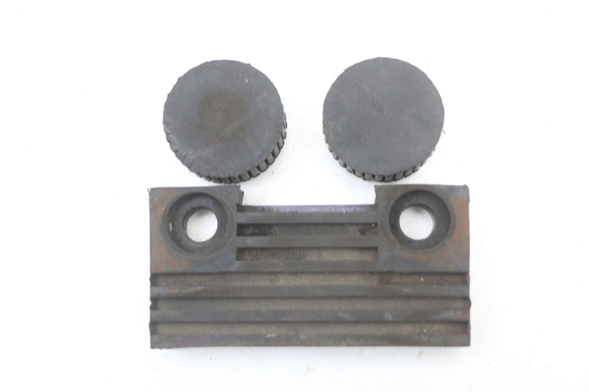 photo de SUPPORTO SERBATOIO CARBURANTE SUZUKI GN 125 (1997 - 2000)