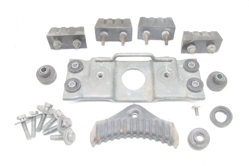 photo de SUPPORTO SERBATOIO CARBURANTE SUZUKI GSF S BANDIT 600 (2000 - 2004)