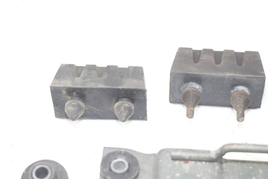 photo de SUPPORTO SERBATOIO CARBURANTE SUZUKI GSF S BANDIT 600 (2000 - 2004)