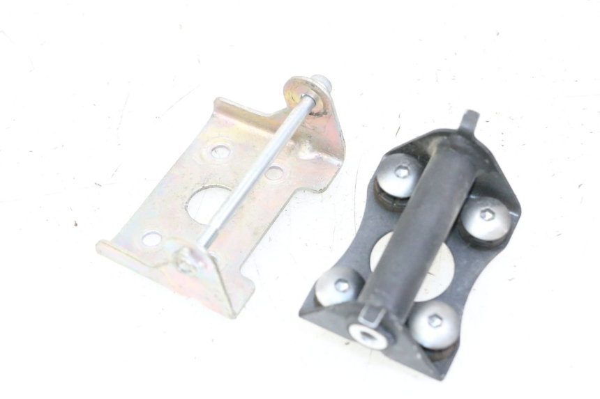 photo de SUPPORTO SERBATOIO CARBURANTE SUZUKI GSR 750 (2011 - 2017)