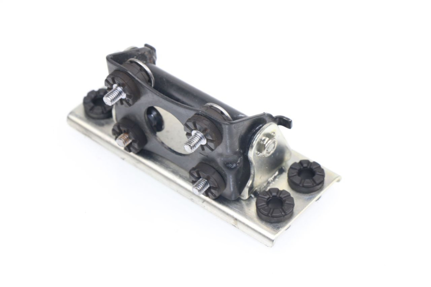 photo de SUPPORTO SERBATOIO SUZUKI GSR 600 (2005 - 2012)