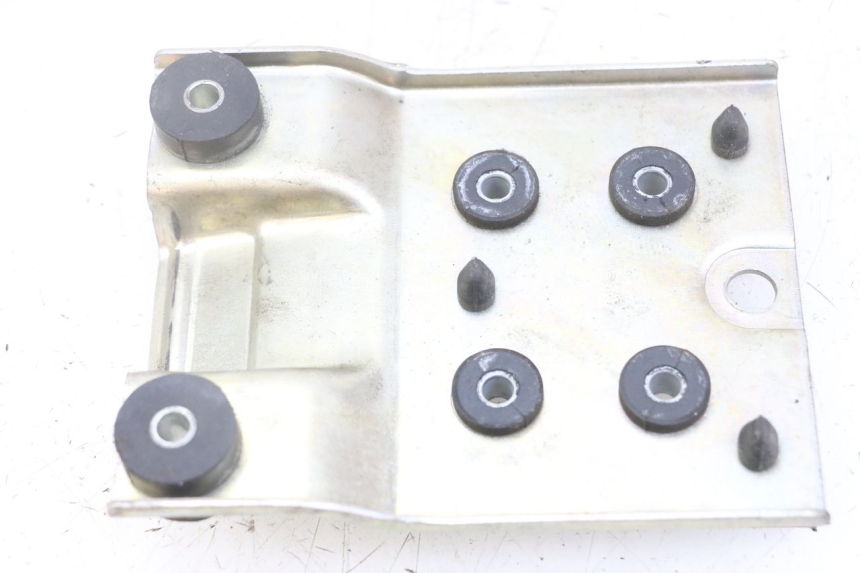 photo de SUPPORTO SERBATOIO CARBURANTE SUZUKI GSX F GSXF 650 (2007 - 2015)