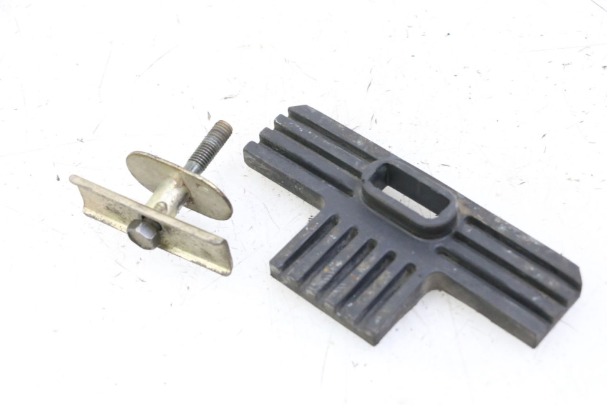 photo de SUPPORTO SERBATOIO CARBURANTE YAMAHA XJN DIVERSION 600 (2000 - 2003)
