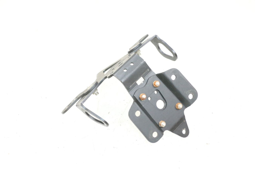 photo de PORTATARGA YAMAHA MT-07 MT07 ABS 700 (2018 - 2020) - Dettagli dei punti di fissaggio