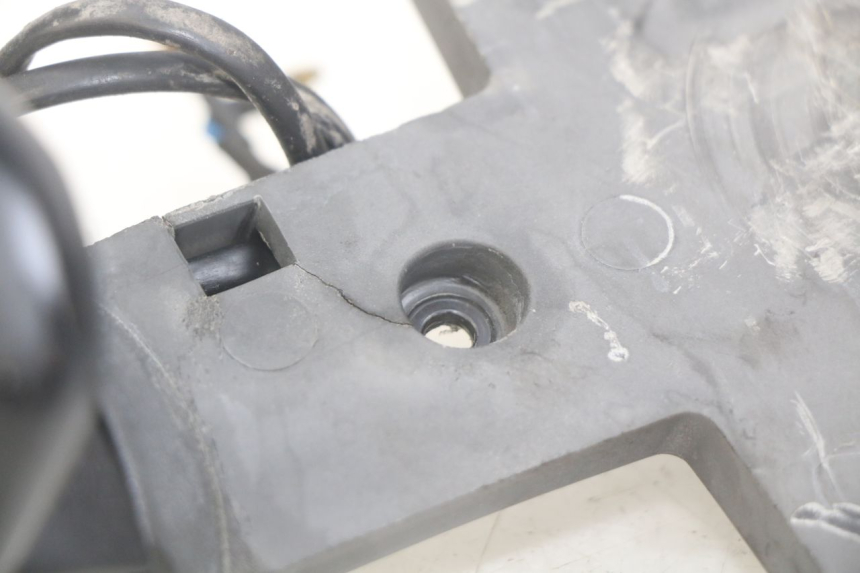 photo de SUPPORTO TARGA APRILIA SCARABEO LIGHT 125 (2007 - 2011)