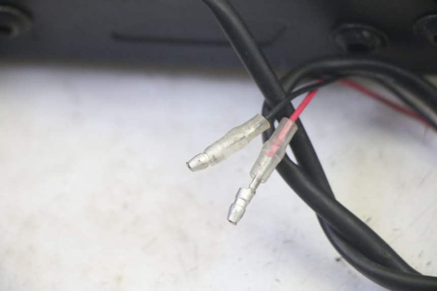 photo de PORTATARGA YAMAHA TRICITY 300 (2020 - 2024) - Stato della superficie e materiale