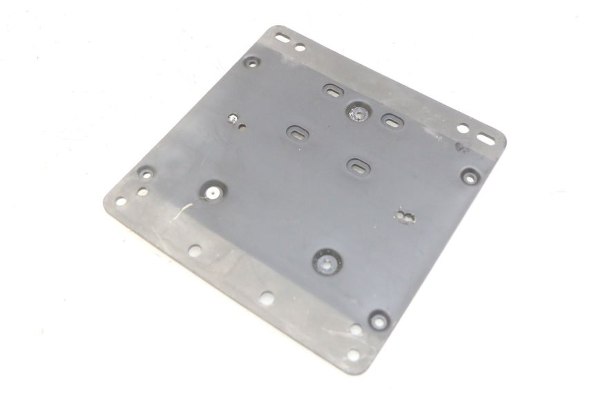 photo de SUPPORTO TARGA PIAGGIO XEVO - X EVO 125 (2007 - 2016)