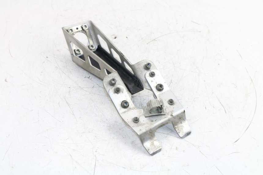 photo de SUPPORTO TARGA YAMAHA YZF R6 600 (2010 - 2016)
