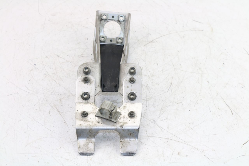 photo de SUPPORTO TARGA YAMAHA YZF R6 600 (2010 - 2016)