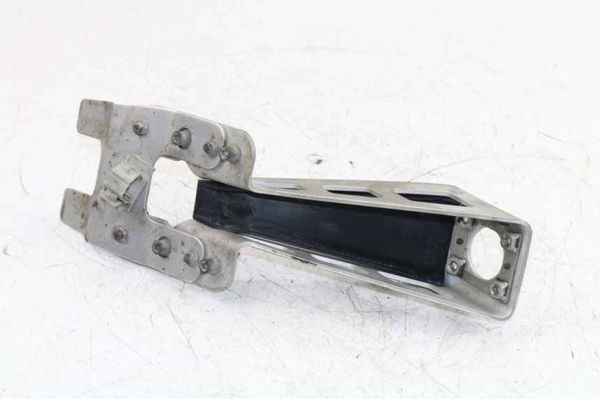 photo de SUPPORTO TARGA YAMAHA YZF R6 600 (2010 - 2016)