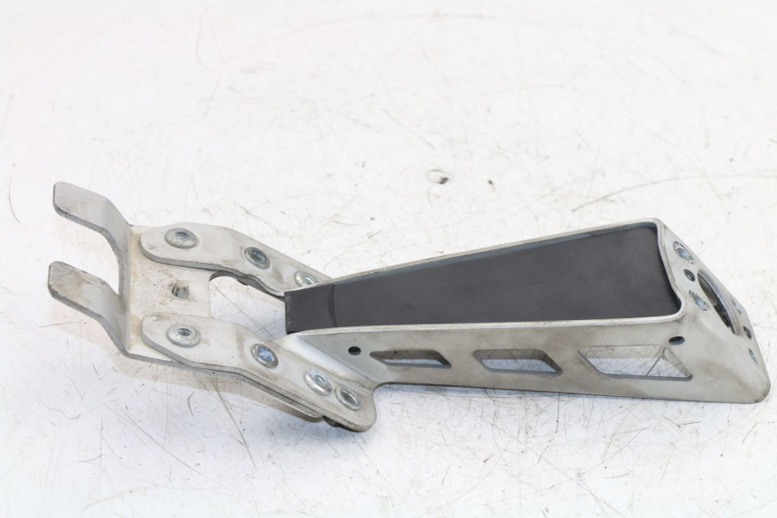 photo de SUPPORTO TARGA YAMAHA YZF R6 600 (2010 - 2016)