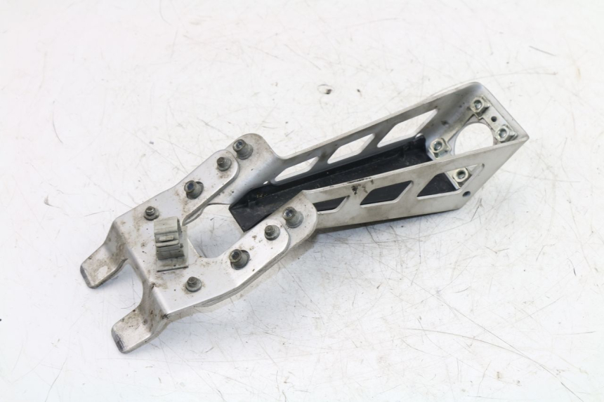 photo de SUPPORTO TARGA YAMAHA YZF R6 600 (2010 - 2016)