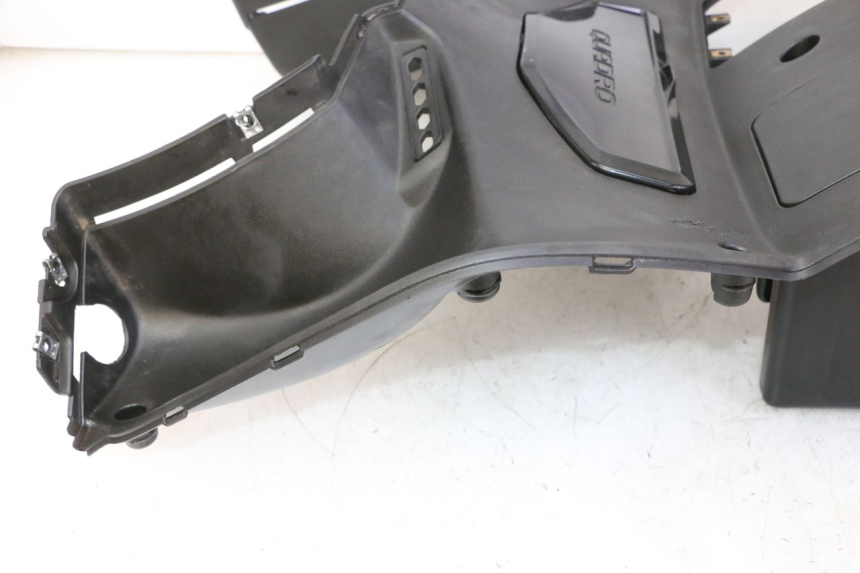 photo de RETROSCUDO QUADRO 4 4D 350 (2015 - 2018)