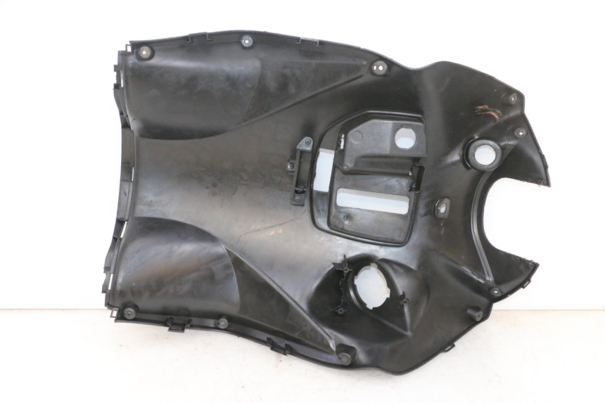 photo de PANNELLO INTERNO KYMCO AGILITY 16+ 4T 50 (2018 - 2023) - Dettagli dei punti di fissaggio