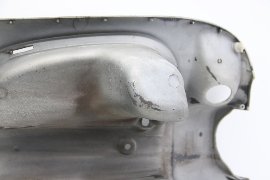 photo de PANNELLO INTERNO APRILIA SCARABEO 4T 50 (2009 - 2017)