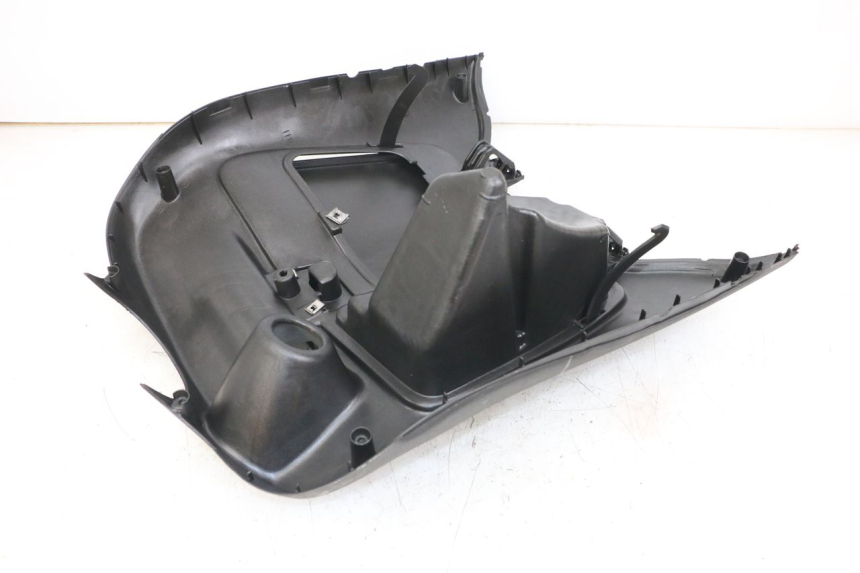 photo de FASCIA INTERNA APRILIA SCARABEO GT 125 (1999 - 2007)