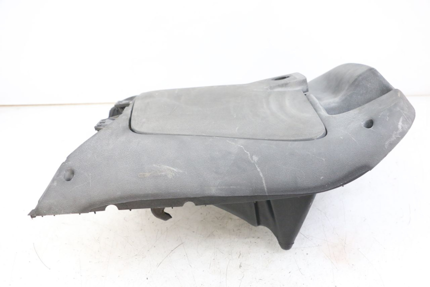 photo de FASCIA INTERNA APRILIA SCARABEO GT 125 (1999 - 2007)