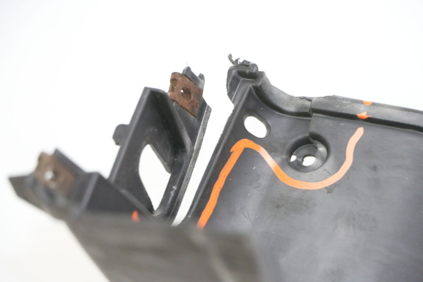 photo de PANNELLO INTERNO SUZUKI BURGMAN 125 (2007 - 2014)