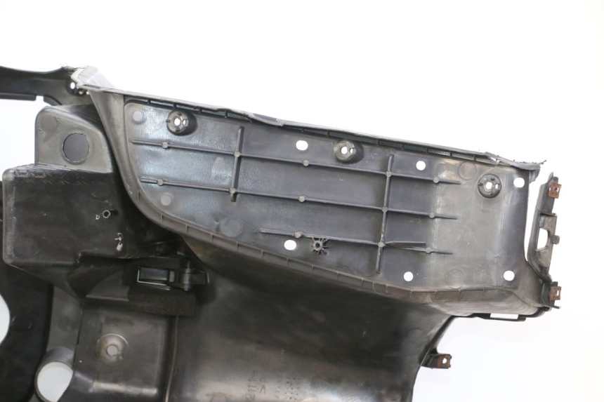 photo de PANNELLO INTERNO SUZUKI BURGMAN 125 (2007 - 2014)