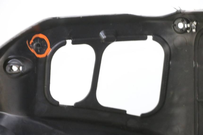 photo de PANNELLO INTERNO SUZUKI BURGMAN 125 (2007 - 2014)