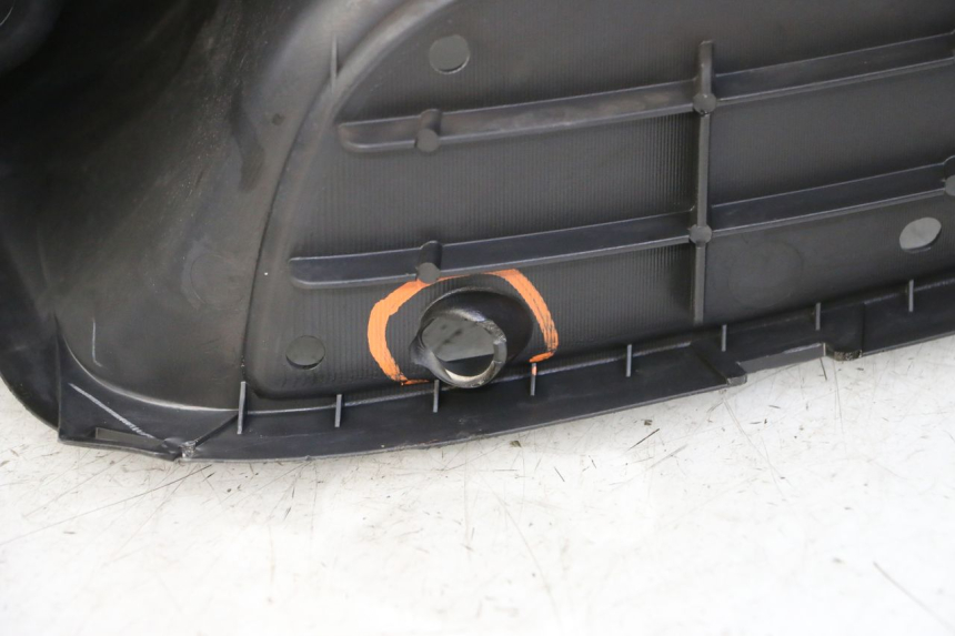 photo de PANNELLO INTERNO SUZUKI BURGMAN 125 (2007 - 2014)