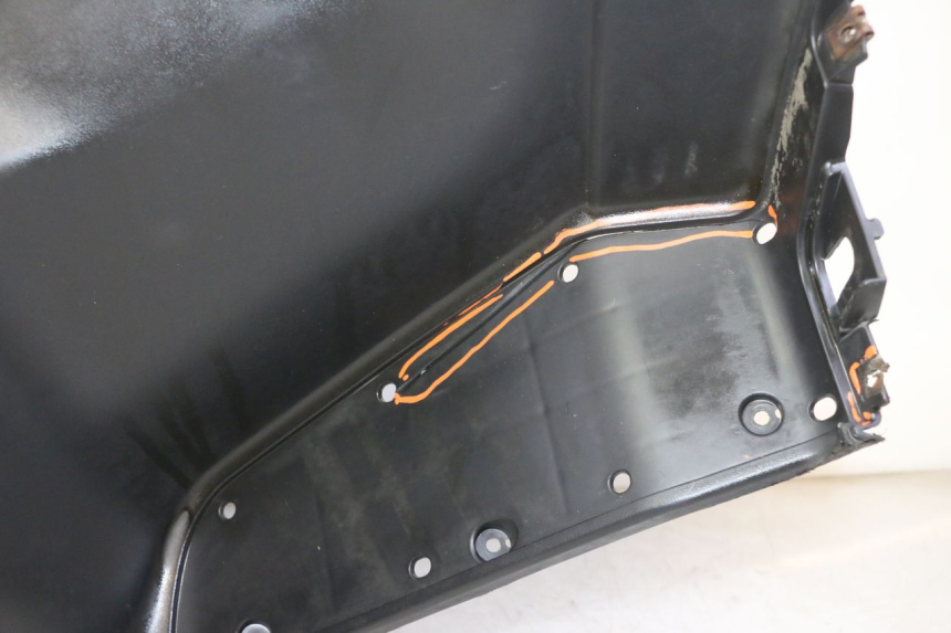 photo de PANNELLO INTERNO SUZUKI BURGMAN 125 (2007 - 2014)