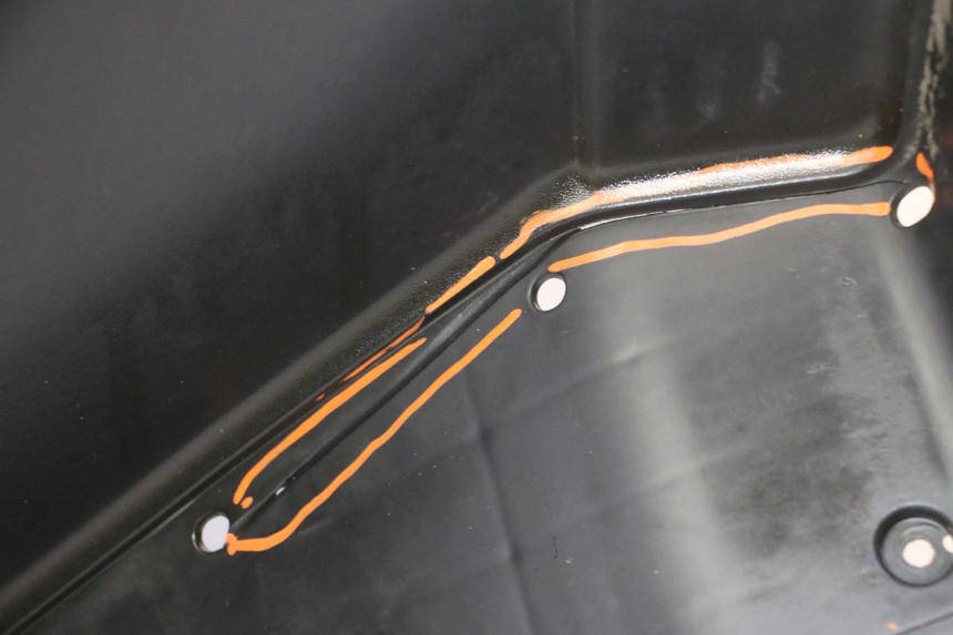 photo de PANNELLO INTERNO SUZUKI BURGMAN 125 (2007 - 2014)