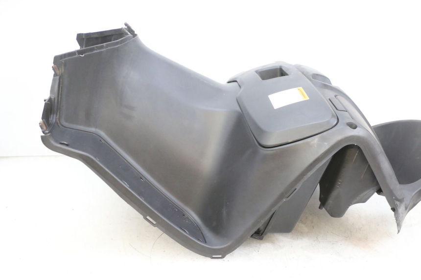 photo de PANNELLO INTERNO SUZUKI BURGMAN 125 (2007 - 2014) - Caratteristiche distintive