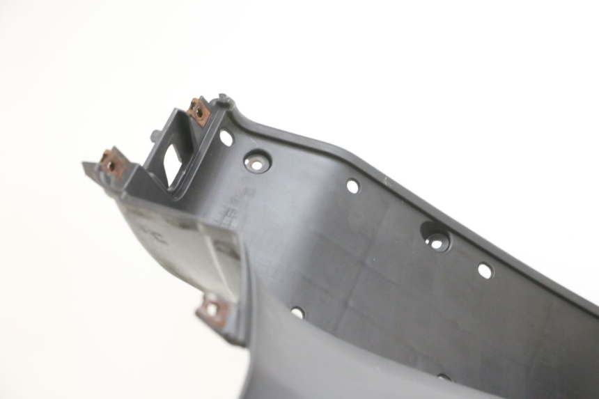 photo de PANNELLO INTERNO SUZUKI BURGMAN 125 (2007 - 2014) - Panoramica del profilo