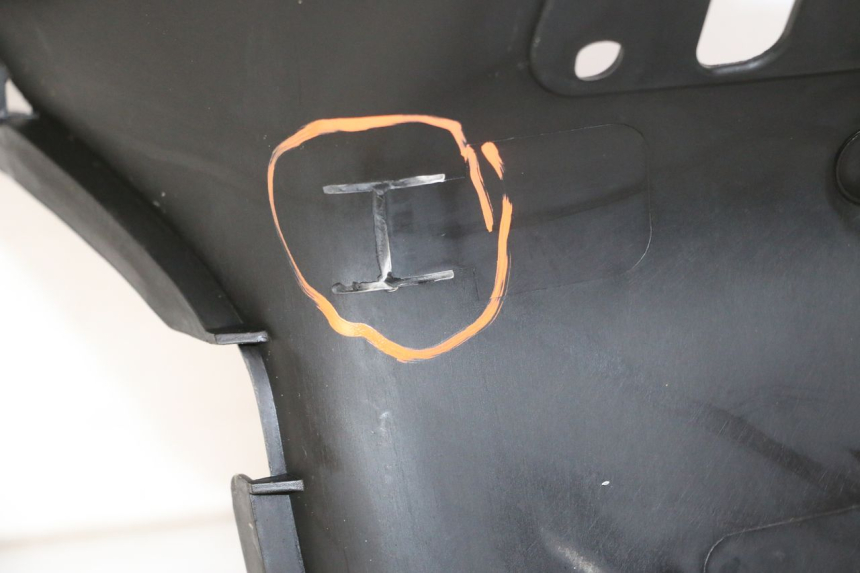 photo de FASCIA INTERNA KYMCO DINK STREET 125 (2009 - 2014)