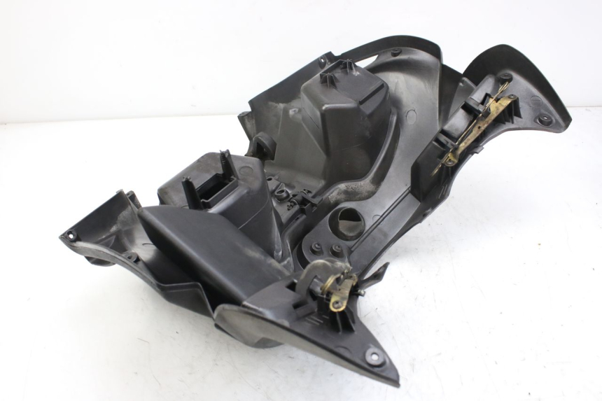 photo de PANNELLO INTERNO INFERIORE PIAGGIO X9 EVOLUTION 250 (2003 - 2007)