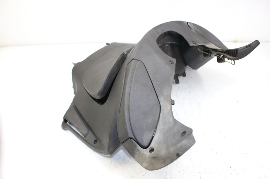 photo de PANNELLO INTERNO INFERIORE PIAGGIO X9 EVOLUTION 250 (2003 - 2007)