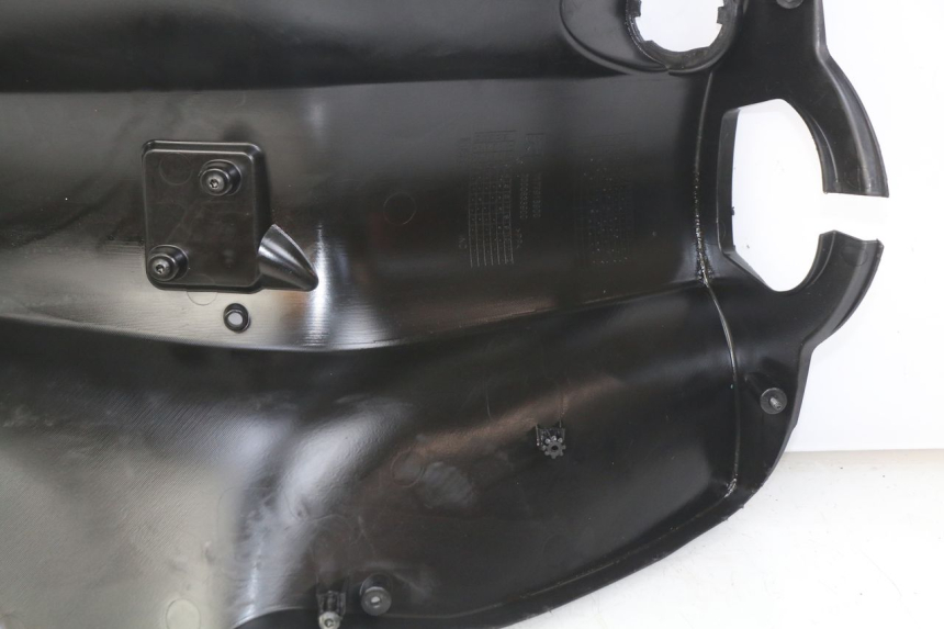 photo de TABLIER INTERIORE PEUGEOT KISBEE 4T 50 (2018 - 2022)