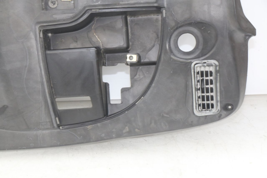 photo de PANNELLO INTERNO KYMCO PEOPLE 250 (2004 - 2008)