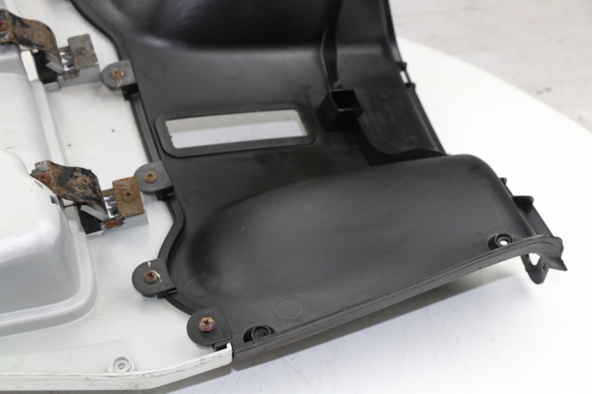 photo de FASCIA INTERNA KYMCO PEOPLE S 125 (2000 - 2008)