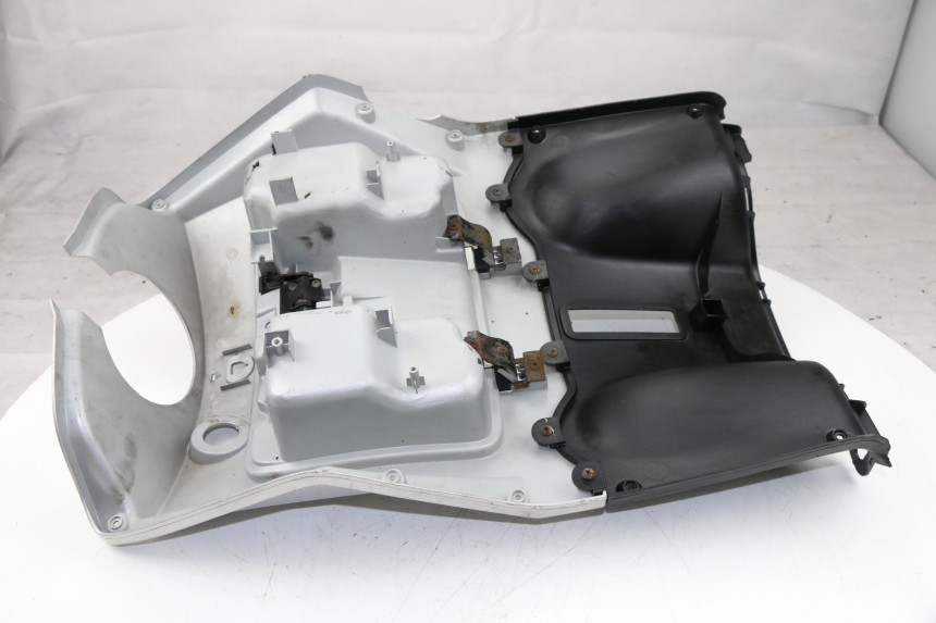 photo de FASCIA INTERNA KYMCO PEOPLE S 125 (2000 - 2008)