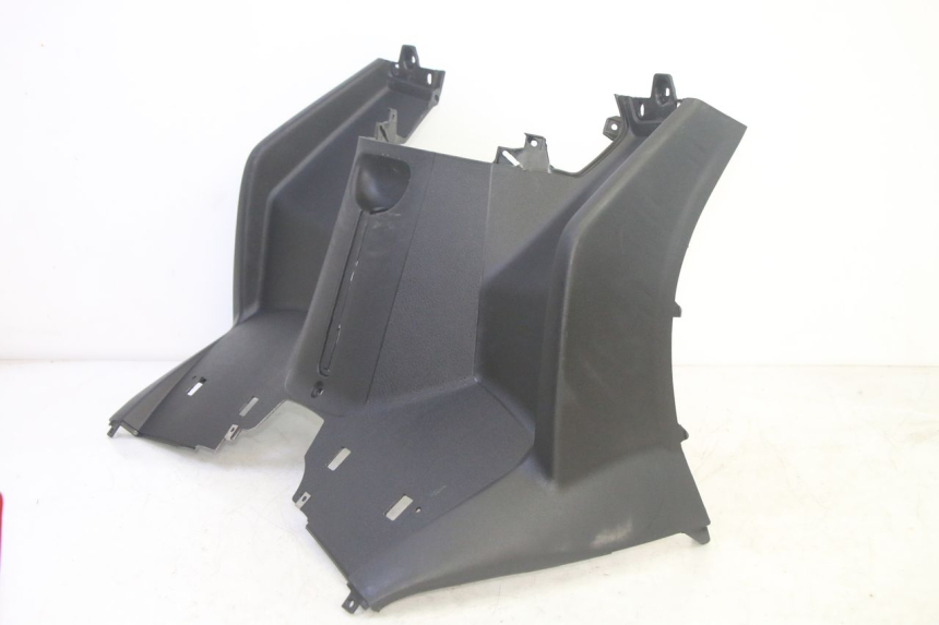 photo de RETROSCUDO PIAGGIO MP3 HPE 350 (2018 - 2020) - Zoom sullo stato d'uso